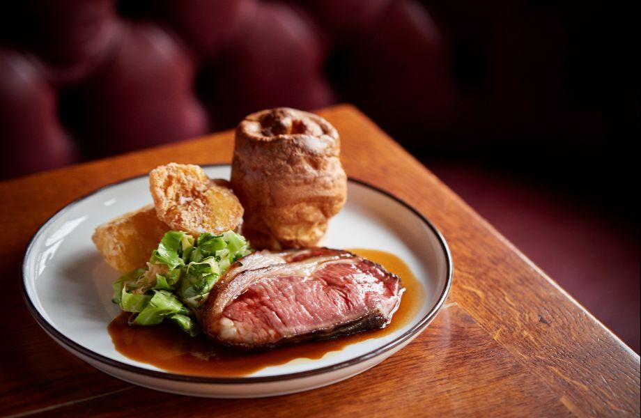 TheHindsHead-Bray-England-01